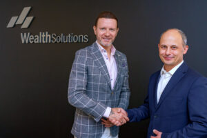 Współpraca Wealth Solutions z Radosławem Majdanem
